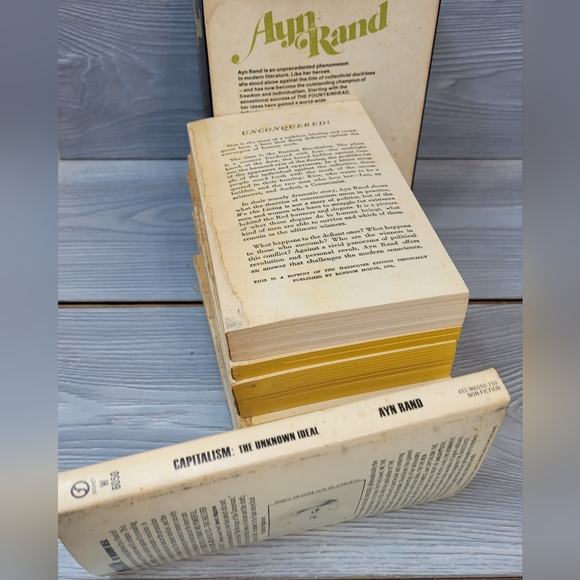RARE Ayn Rand - 7 Book Collection - A Vintage Signet Gift Pack of Seven Books - Picture 11 of 16